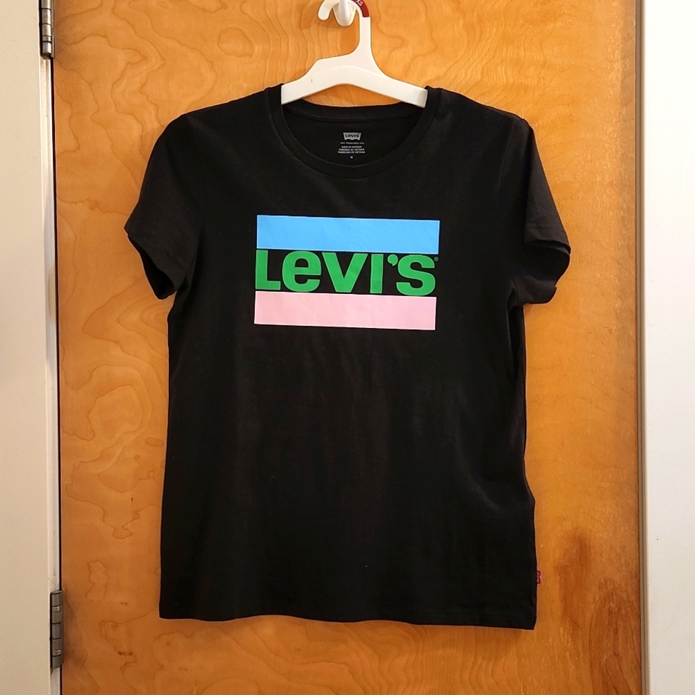 Levi's T-shirt